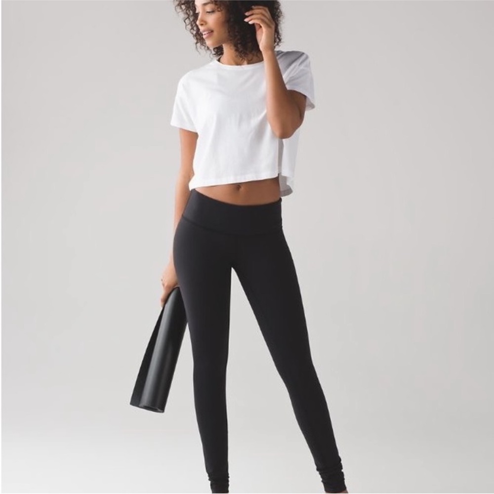 lululemon Black Wunder Under Leggings size 6, 31”